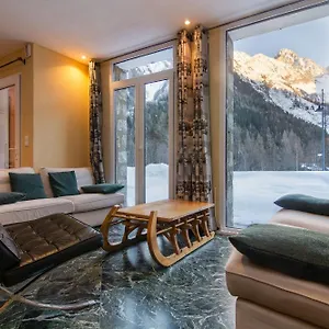  Chalet Glacier